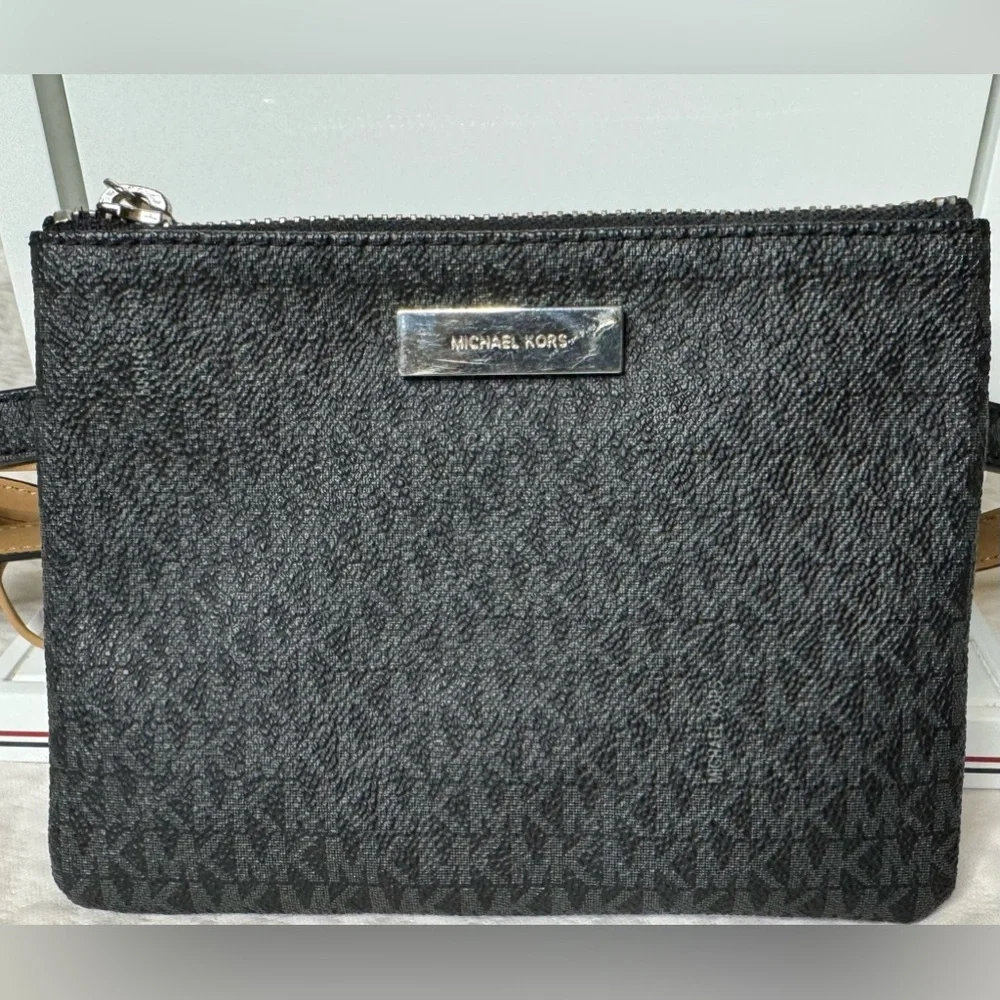 Michael Kors 554562 Signature‎ Fanny Pack Belt Bag Size XL